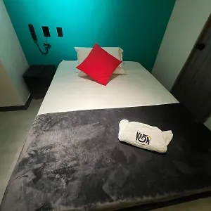 Kasa 5ta Apartahotel Hotel